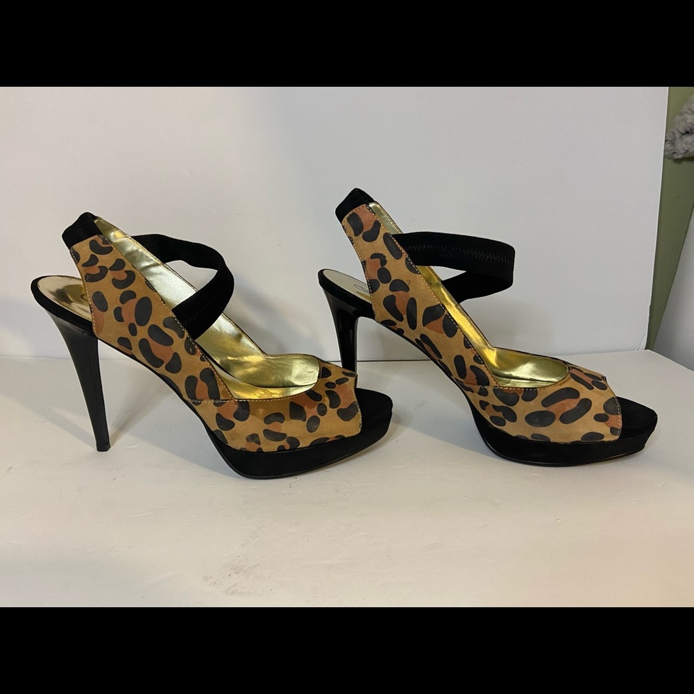 Carlos by Carlos Santana Women's Cosette leopard Dress Pump size 10 - Picture 7 of 15